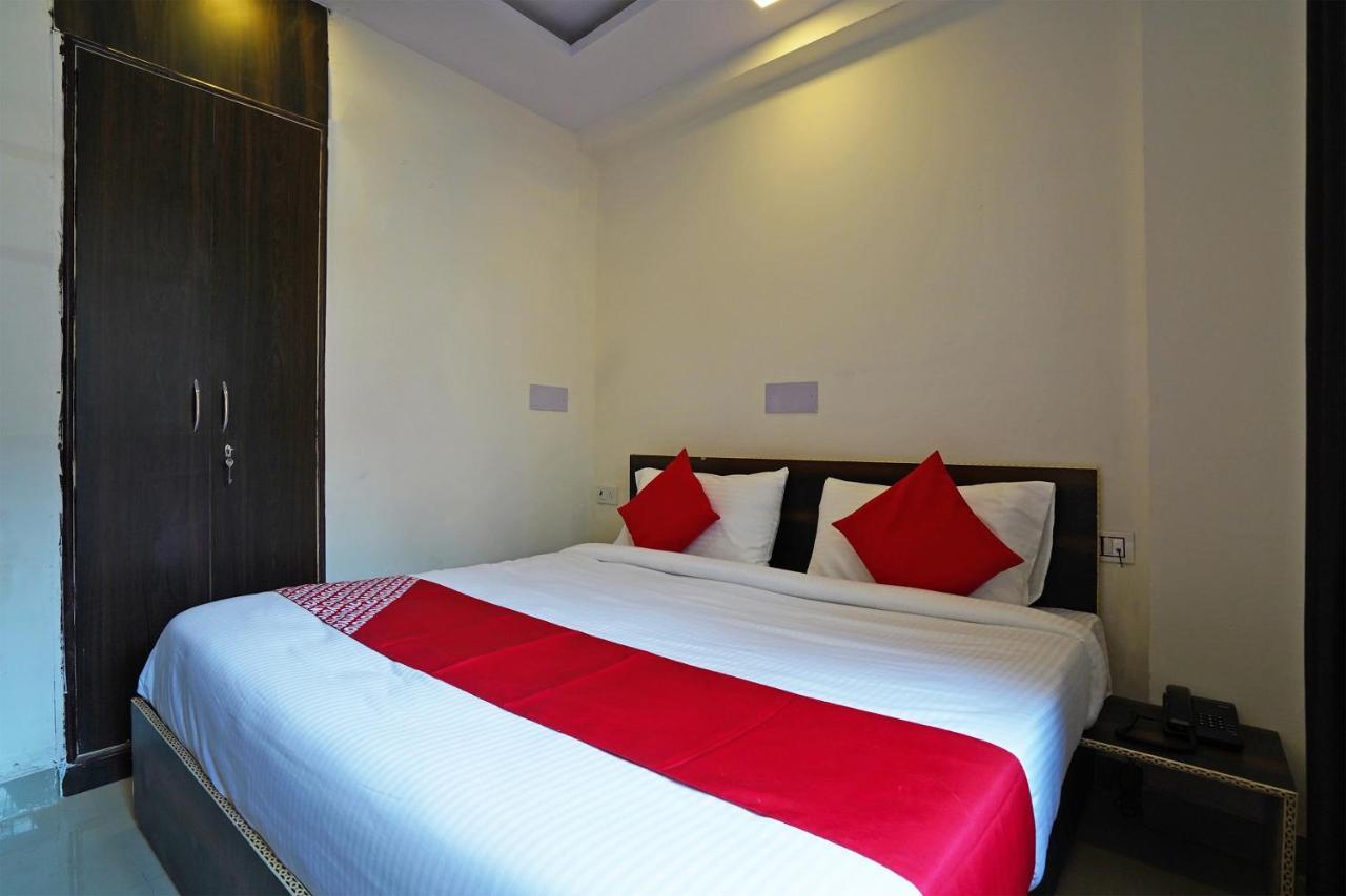 Hotel O Kanak Palace นิวเดลี ภายนอก รูปภาพ